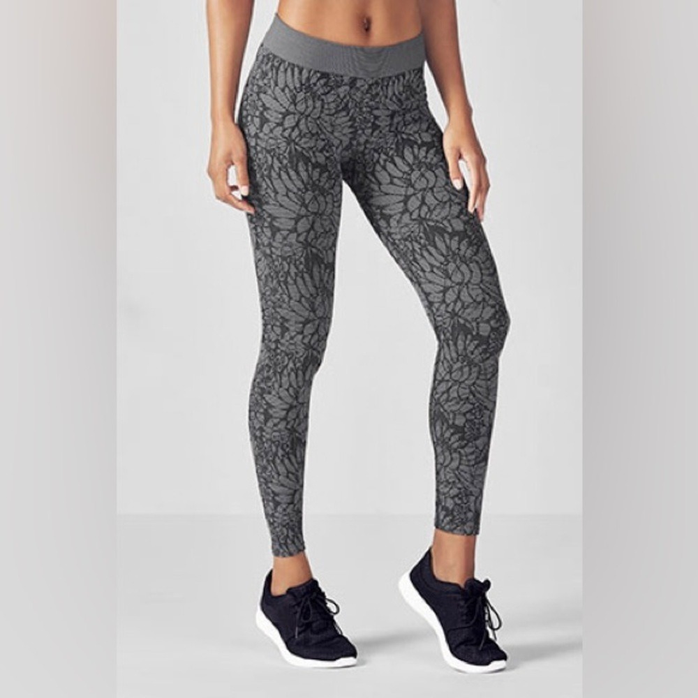 Fabletics Leggings Womens Medium Grey Black Floral Lace Seamless